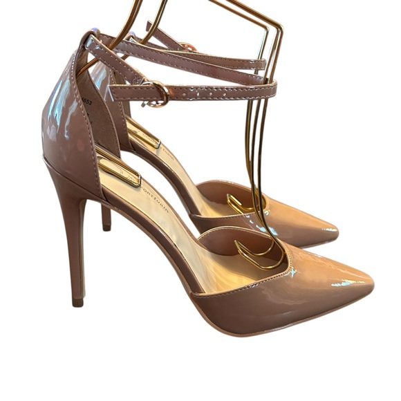 Journee Collection Miriem Feminine Classy Vintage Vibe Stiletto Heels NEW 9 - Picture 6 of 10